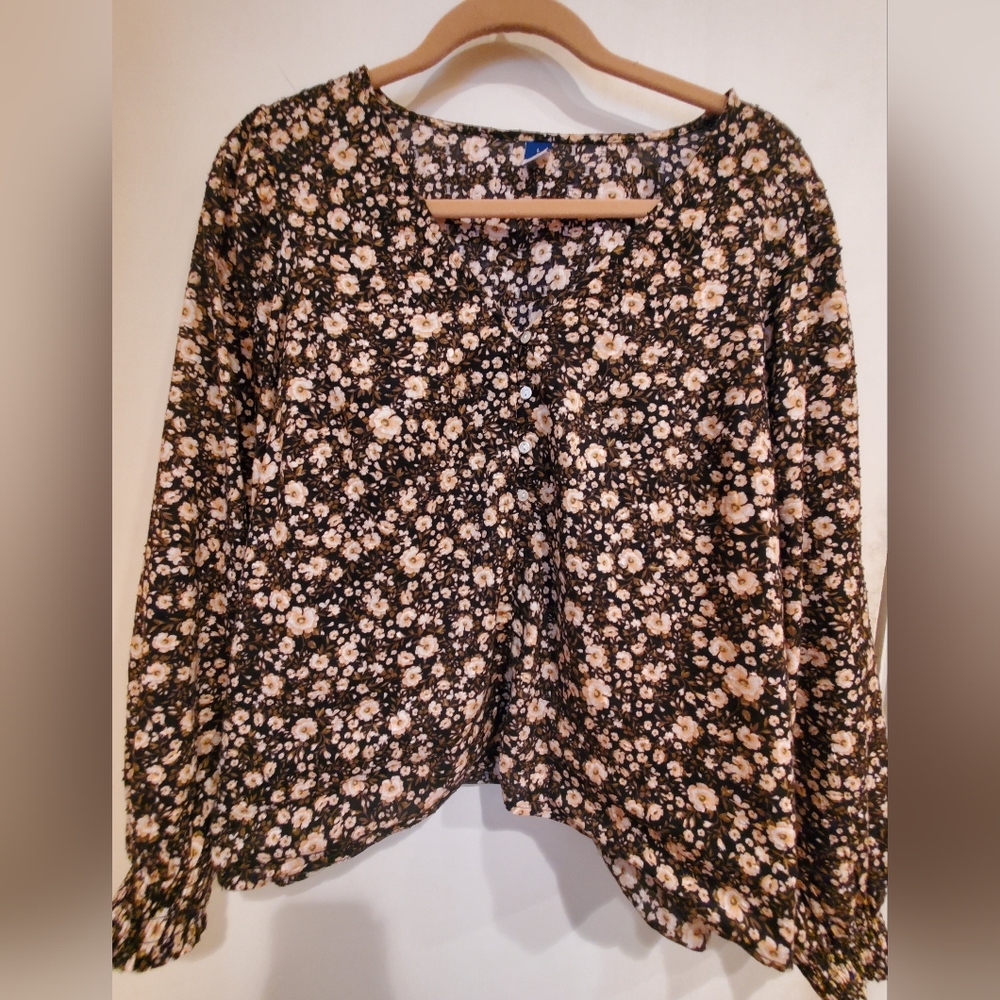 Old Navy floral blouse